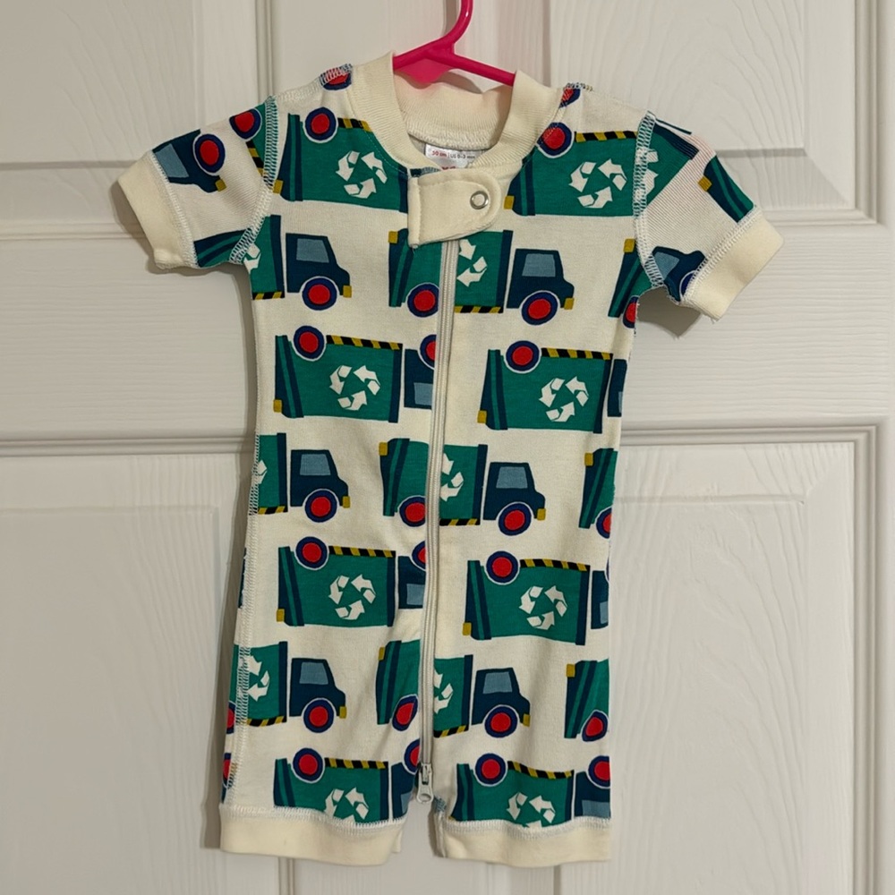 Hanna Andersson Earth Day Shortie Sleeper Recycling Truck NWOT